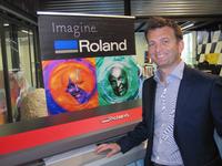 Roland DG weltweit der Topseller von Großformatdruckern auf dem Markt für dauerhafte Grafiken laut InfoTrends