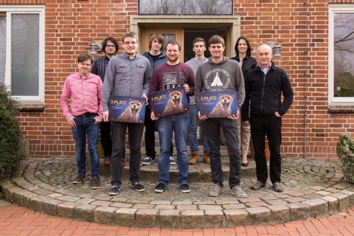 4.500 EUR Preisgeld für Sieger des Programmierwettbewerbs 2016 4.500 EUR Preisgeld für Sieger des Programmierwettbewerbs 2016