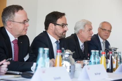 Hoher Zuwachs im Finanzierungsgeschäft / Bauspar-Boom bei der LBS Hessen-Thüringen (FOTO)