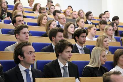 Alles ist vernetzt / Fachkonferenz an der International School of Management zur Industrie 4.0 (FOTO)