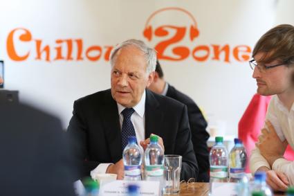 Bundespräsident zu Gast bei Knip: Schneider-Ammann lobt Schweizer Startups / „Wir wissen, dass wir gegenüber anderen FinTech-Standorten im Hintertreffen sind!“ (FOTO)