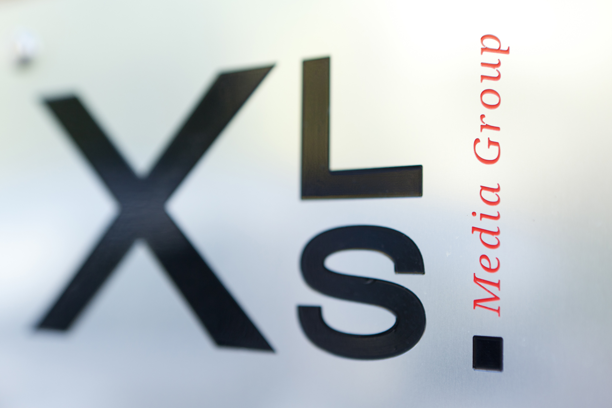 Kooperation mit Mobile-Advertising-Pionier: XLS Media Group aus Wiesbaden engagiert sich bei YOC Group