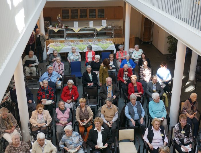 Indische Ordensfrauen bringen Freude und Humor ins Haus Indische Ordensfrauen bringen Freude und Humor ins Haus