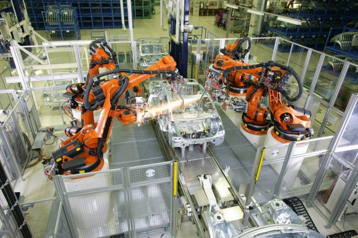 KUKA Roboter: BOARD ermöglicht durchgängige Vertriebs- und Produktionsplanung