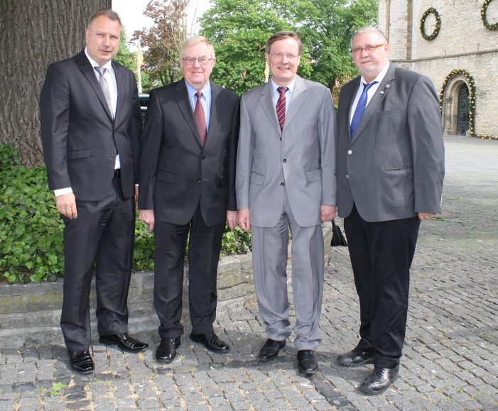 Industrie 4.0 und Arbeit 4.0: IfKom im Gespräch mit Bundestagsabgeordneten Reinhold Sendker Industrie 4.0 und Arbeit 4.0: IfKom im Gespräch mit Bundestagsabgeordneten Reinhold Sendker