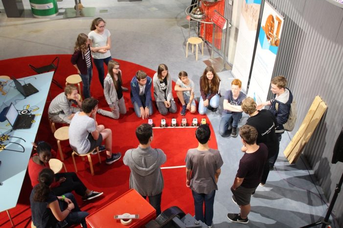 amcm lädt Schüler zu Roberta-Workshops ins Deutsche Museum Bonn ein
