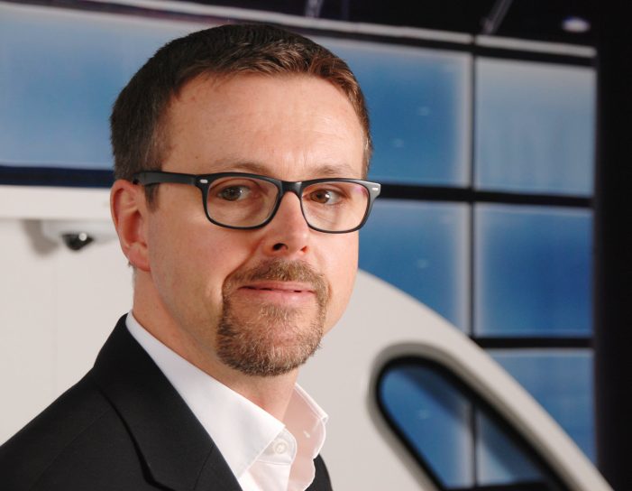 Neue Axis Netzwerk-Rekorder-Serie reduziert Aufwand für Installation und Setup deutlich