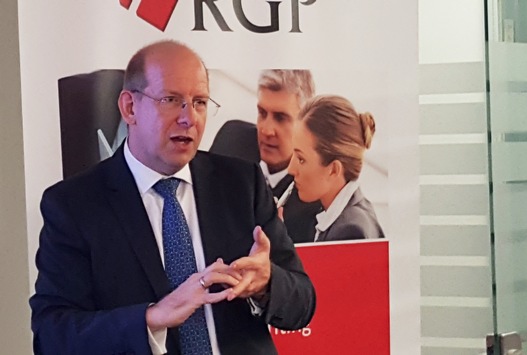 Offene Flanke für Banken: Wer soll Research ab 2018 bezahlen? / MiFiD II große Herausforderungen für Finanzinstitute und Vermögensberater / RGP Resources Global Professionals berät neue Regularien (FOTO)