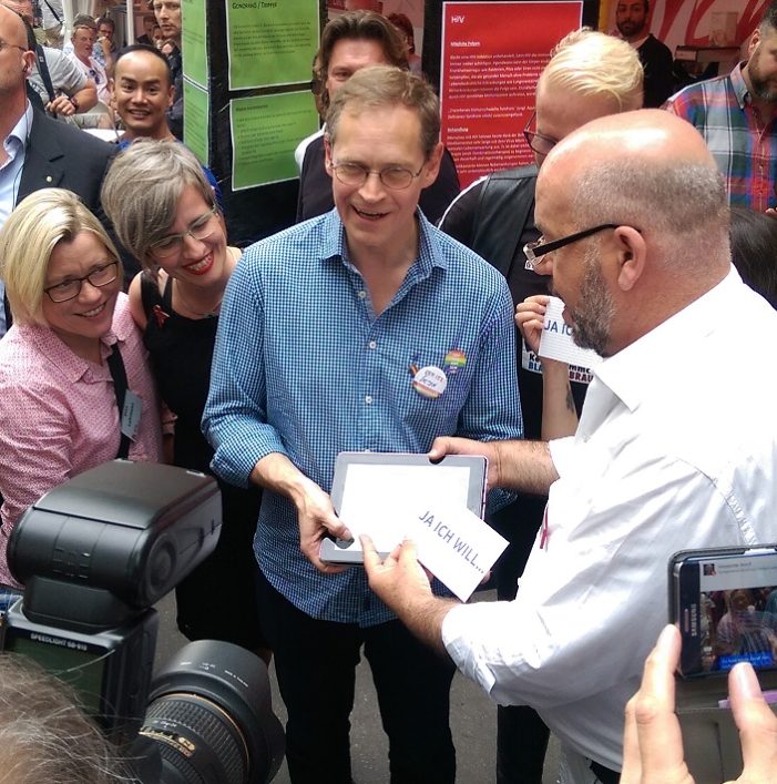 –Ja, ich will … arbeiten!– – Crowdsponsoring für HIV-Positive