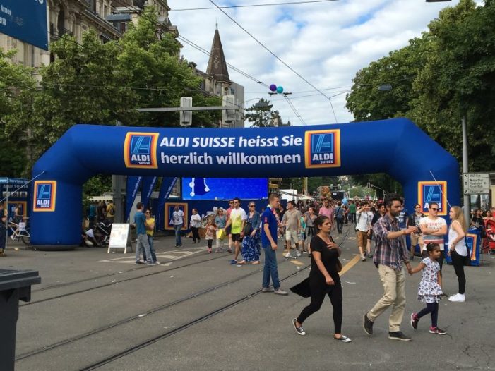 Spektakuläre Event-Kombi für ALDI SUISSE Spektakuläre Event-Kombi für ALDI SUISSE