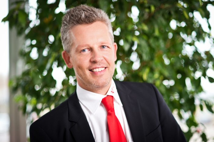 FLP Microfinishing GmbH feiert 20-jähriges Firmenjubiläum FLP Microfinishing GmbH feiert 20-jähriges Firmenjubiläum