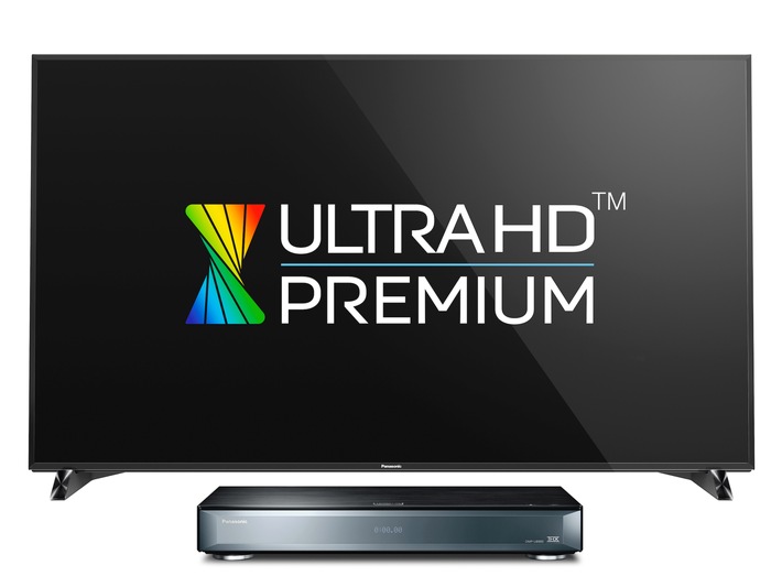 Panasonic auf der IFA: Perfekte Technik für lange Abende im Heimkino / Der Ultra HD Premium TV DXW904 und der UHD Blu-ray Player UB900 von Panasonic bringen die Fachwelt zum Staunen (FOTO)