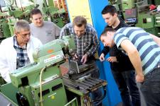 Neue Perspektiven für Studienabbrecher: Erfolgreiche Premiere für bayerisches Pilotprojekt