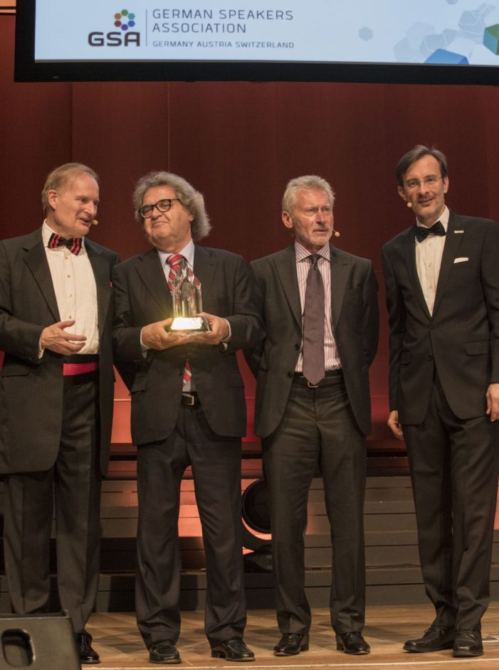 Helmut Markwort erhält den Deutschen Rednerpreis der German Speakers Association