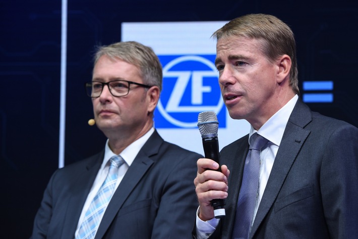 ZF lässt Nutzfahrzeuge sehen, denken und handeln (FOTO)