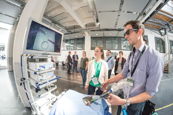 B. Braunüberzeugt mit Virtual Reality und als HealthTech Innovation Partner beim CODE_n new.New Festival (FOTO)
