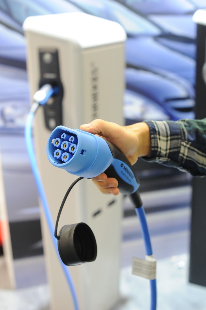 belektro 2016 mit Messe-Tour zur Elektromobilität (FOTO)