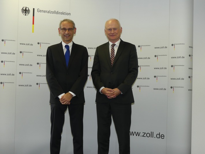 Kennismaking-Kennenlernen
Die Generalzolldirektoren von Deutschland und Belgien treffen sich zu Gespräch über Zusammenarbeit (FOTO)