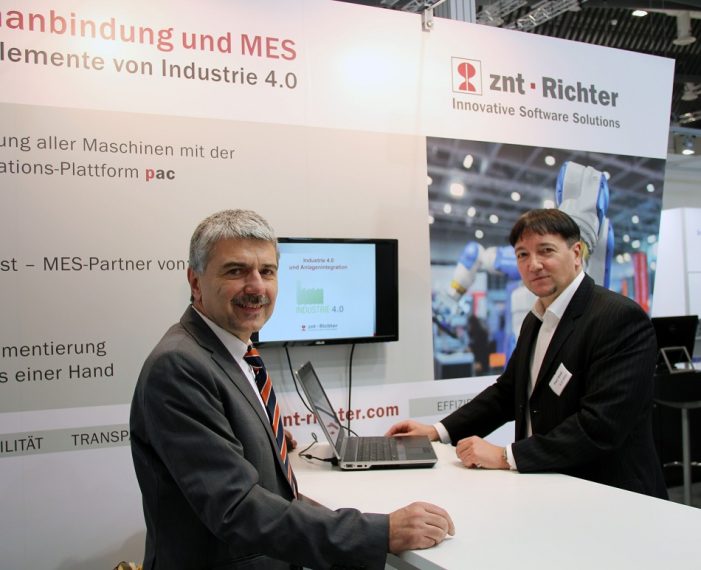 Schritt für Schritt zu Industrie 4.0 – znt-Richter stellt universelle Softwareplattform für die Maschinenintegration auf der SPS IPC Drives vor