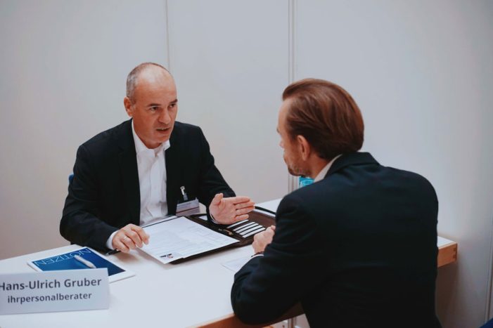 Personalberater Hans Ulrich Gruber bei den VDI Recruiting-Tagen