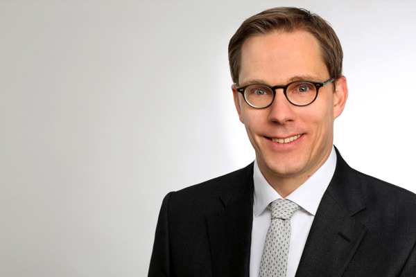 Russell Reynolds Associates baut Digital- und Technologiebereich strategisch weiter aus: Robert Kämper wechselt von Microsoft zur Personalberatung (FOTO)
