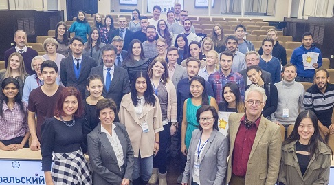 HdWM glänzt bei XI. Internationaler HERBSTSCHULE der Jelzin-Universität in Jekaterinburg – Russland
