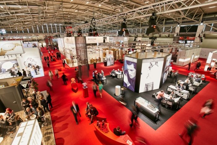 INHORGENTA MUNICH 2017: Holzuhren auf dem Vormarsch (FOTO)