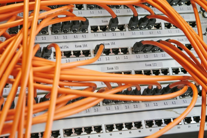 Weltklasse: 100 Millionen KFZ-Daten beim Zoll
Datenbank der Kraftfahrzeugsteuerfälle erreicht neuen Rekord (FOTO)