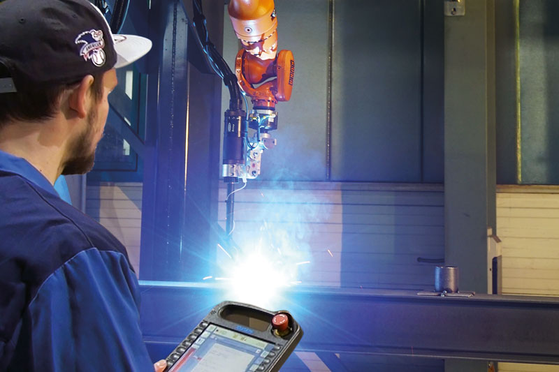 SSB Stark Stahlbau: Kuka Jet Schweissroboter in Aktion