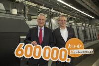 Staatsminister Joachim Herrmann gratuliert zum 600 000. Kunden diedruckerei.de weiter auf Erfolgskurs