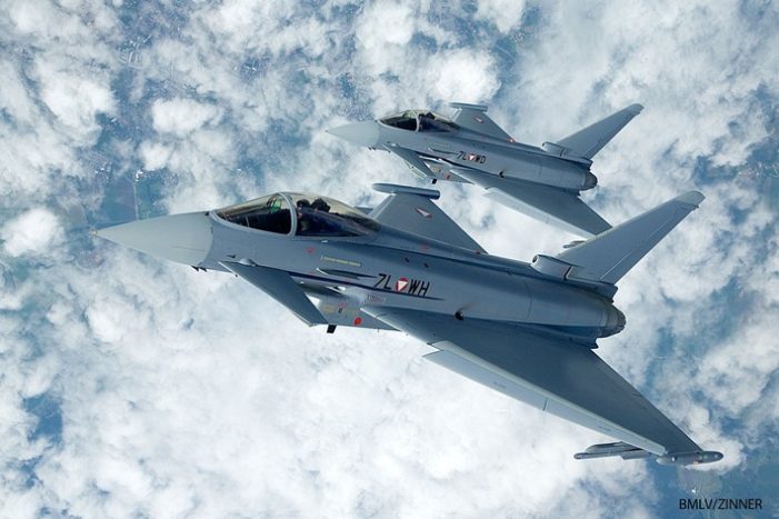 Weltwirtschaftsforum 2017 in Davos: Eurofighterüberwachen den Luftraum (FOTO)