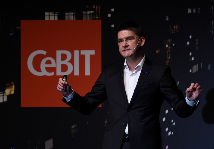 CeBIT 2017 macht Digitalisierung erlebbar (FOTO)