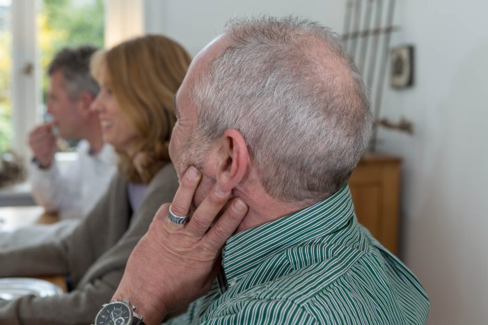 Rund um die Uhr im Einsatz  wie das Hören den Alltag bestimmt und bereichert