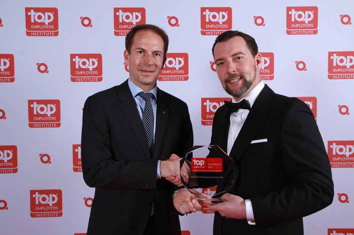 Auch 2017 unter den Besten: Deutsche Vermögensberatung ist erneut „Top Employer Deutschland“ (FOTO)