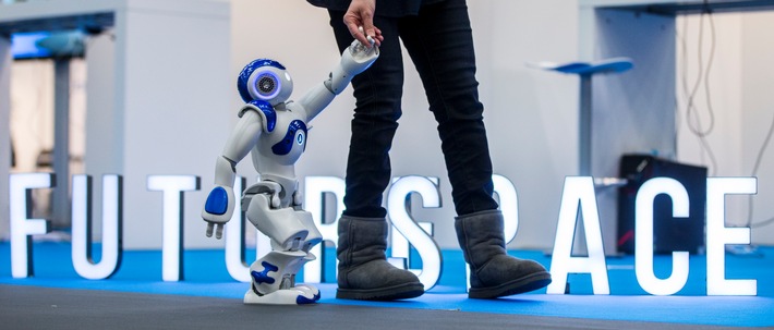 Internet World Messe 2017: Fulminanter Start mit disruptiven Technologien (FOTO)