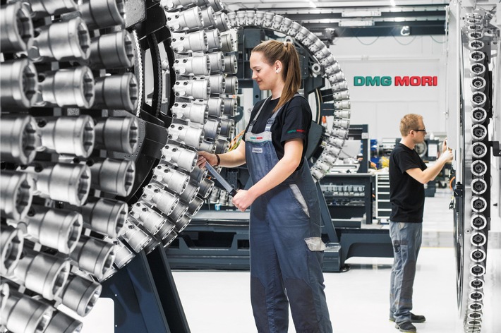 DMG MORI stellt aktuelles Bildmaterial in den Bilddatenbanken zur Verfügung (FOTO)