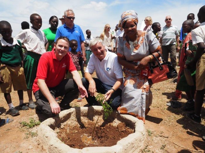 Fingerhut Haus und FLY & HELP bauen Vorschulgebäude in Burundi
