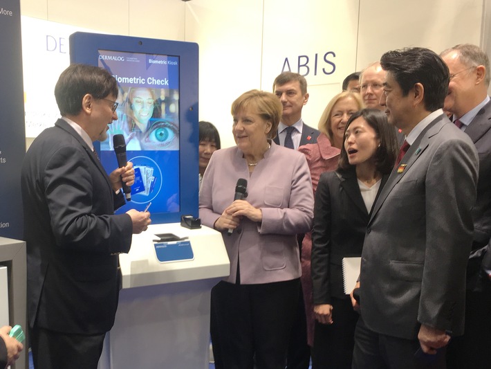 Bundeskanzlerin besucht DERMALOG (FOTO)
