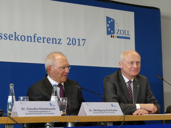 Jahresbilanz 2016
/Zoll richtet Zentralstelle zur Geldwäschebekämpfung ein (FOTO)