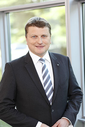Dr. Ulrich Mitzlaff neuer Vorsitzender des Vorstands der KZVK