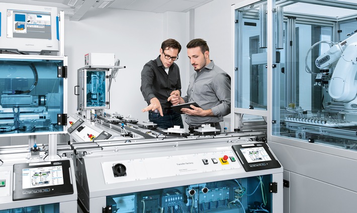 Exact und Festo gründen vollautomatische Test-Fabrik / CP Factory bietet Testumgebung für digitale Fabrik der Zukunft in Delft (FOTO)