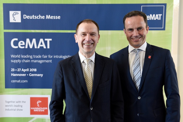 CeMAT 2018 macht vernetzte Logistik erlebbar – Messedoppel HANNOVER MESSE und CeMAT zeigt Verschmelzung von Produktion und Logistik (FOTO)