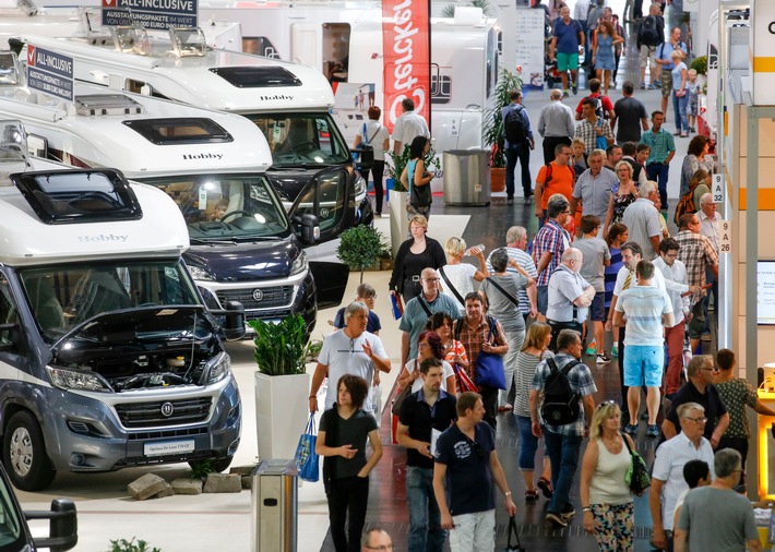 CARAVAN SALON: Die weltweit größte Messe für Reisemobile und Caravans (FOTO)