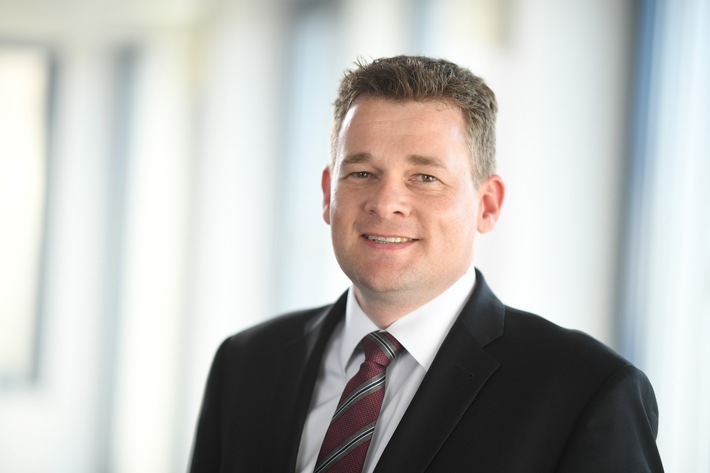 Interview mit Kai Fürderer, Beirat der Gesellschaft für Qualitätsprüfung mbH, zum Thema „DIN-Standard“ und Beratungsqualität (FOTO)