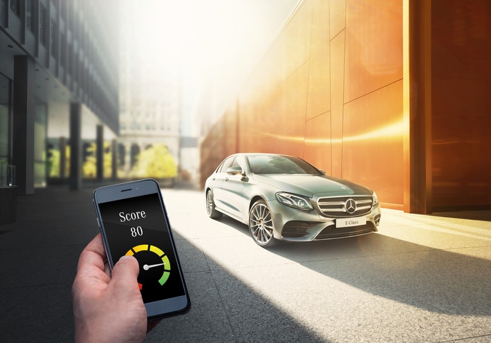 Mercedes-Benz Bank bringt vollintegrierte Telematik-Autoversicherung in Deutschland auf die Straße (FOTO)