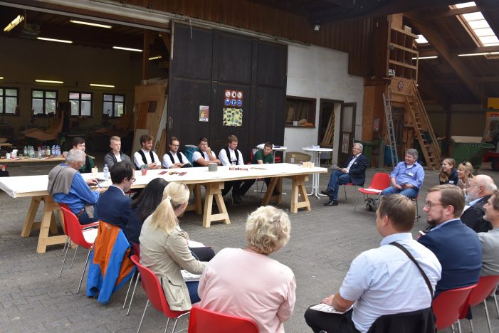 „Regionales Bündnis Attraktiver Arbeitgeber“ bei Holzbau Süssenberger