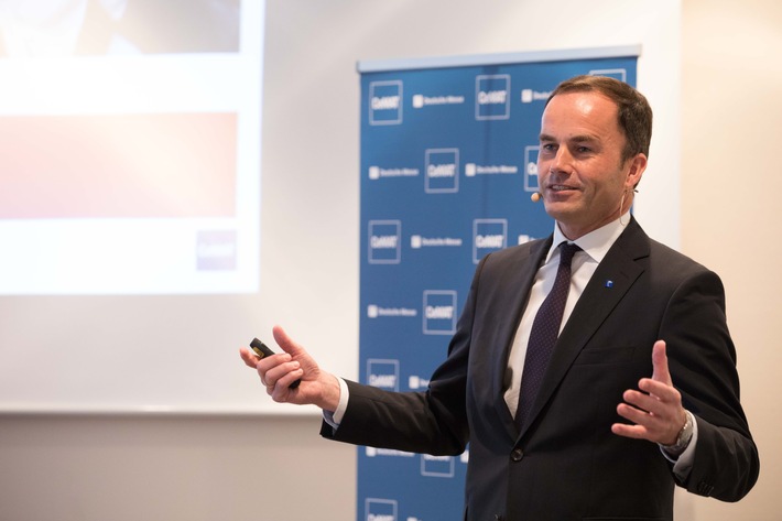 CeMAT 2018 – einzigartige Messeplattform für das Zusammenspiel von Logistik 4.0 und Industrie 4.0 (FOTO)