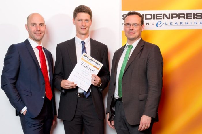 Felix Roth als „Fernstudent des Jahres 2018“ geehrt