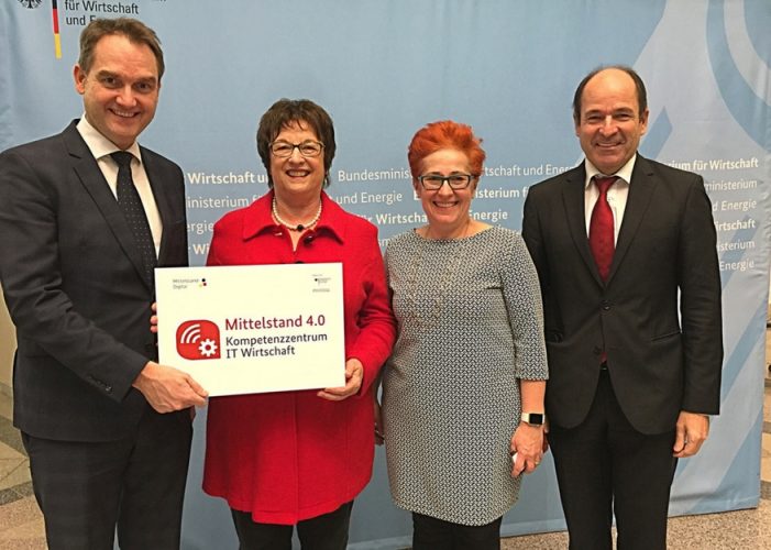Bundeswirtschaftsministerin Brigitte Zypries gibt Startschuss für das Mittelstand 4.0-Kompetenzzentrum IT-Wirtschaft