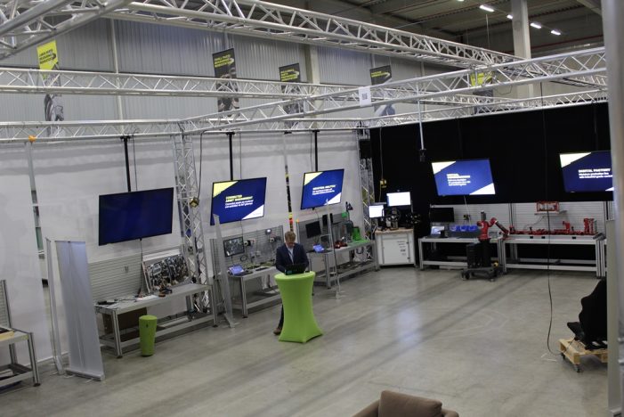 Bosch Rexroth, iTAC und OpenText zeigen Machine-Monitoring- und Verschraubungslösung aus der Cloud